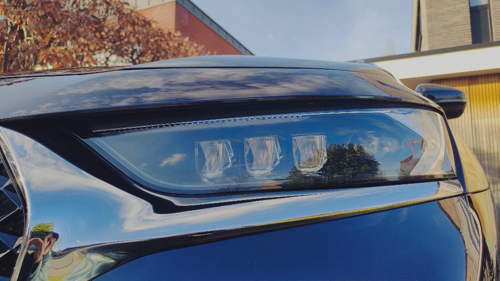 DS 7 E-tense 4X4 phev 1.6 hyrbide Grand Chic 300pk, Automaat, 4 cilinders, Blauw, Lichtsensor