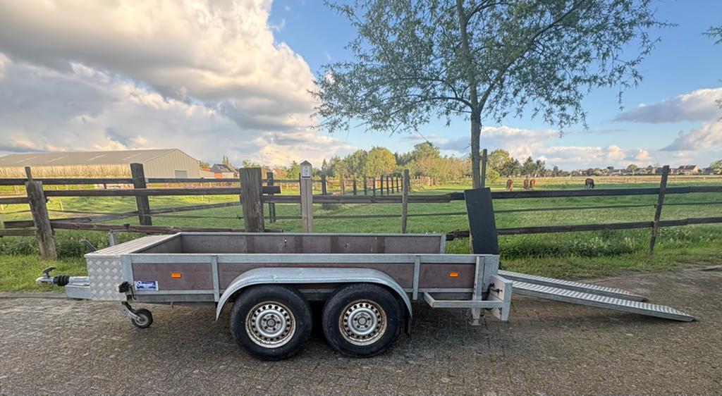 Geremde dubbelasser 2700kg, keuringsklaar + oprijplaten, Auto diversen, Aanhangers en Bagagewagens, Gebruikt, Ophalen
