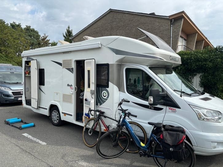 Chausson 716 Flash - familie Mobilhome 5 personen, Caravanes & Camping, Camping-cars, Jusqu'à 5, Toilette à cassette, Boîte manuelle
