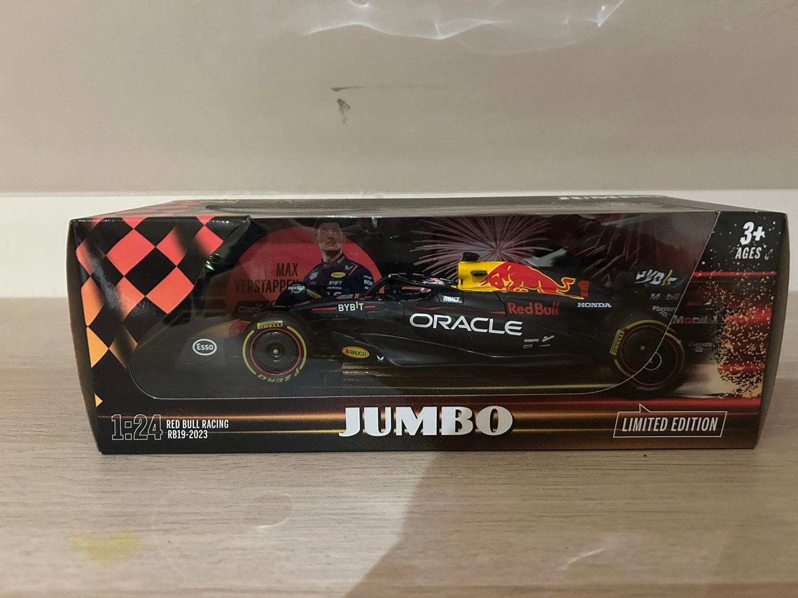 Max Verstappen special limited-edition Jumbo rb19 1:24, Enlèvement, Comme neuf