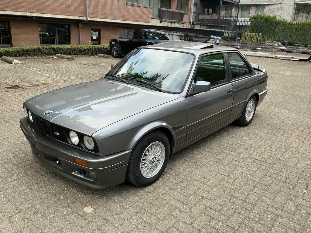 BMW 325i 325 i Oldtimer, Auto's, Oldtimers, Bedrijf, BMW, Benzine, Overige carrosserie, Automaat