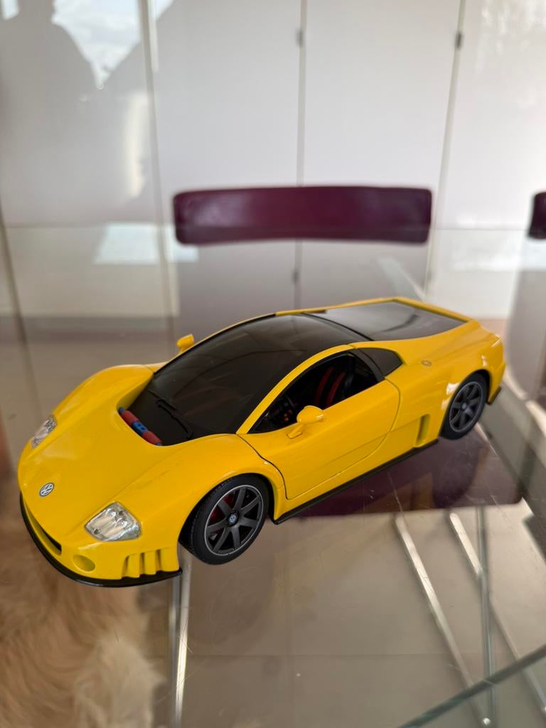 Volkswagen W12 Nardo (of W12 Syncro) 1:18, Ophalen of Verzenden, Zo goed als nieuw, Motor