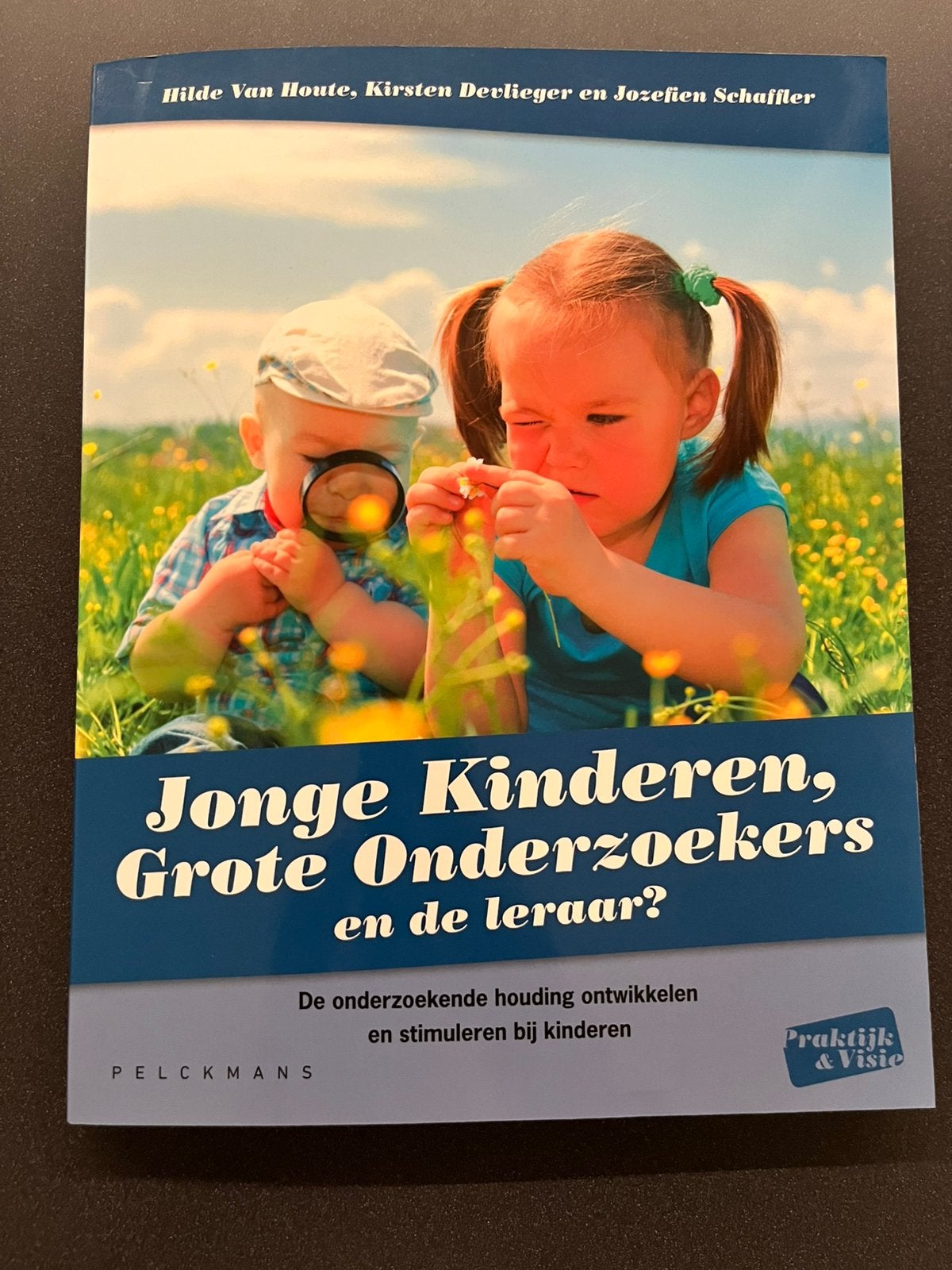 Boek Jonge kinderen, grote onderzoekers en de leraar?, Enlèvement ou Envoi, Comme neuf