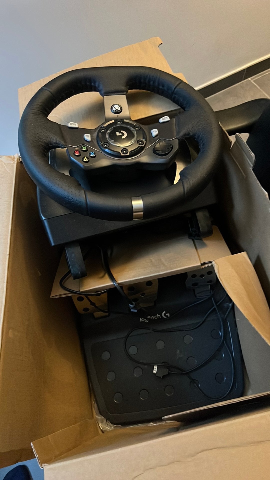 Logitec g920 steerîg wheel + driving force shifter, Ophalen, Xbox Series S, Overige typen, Zo goed als nieuw