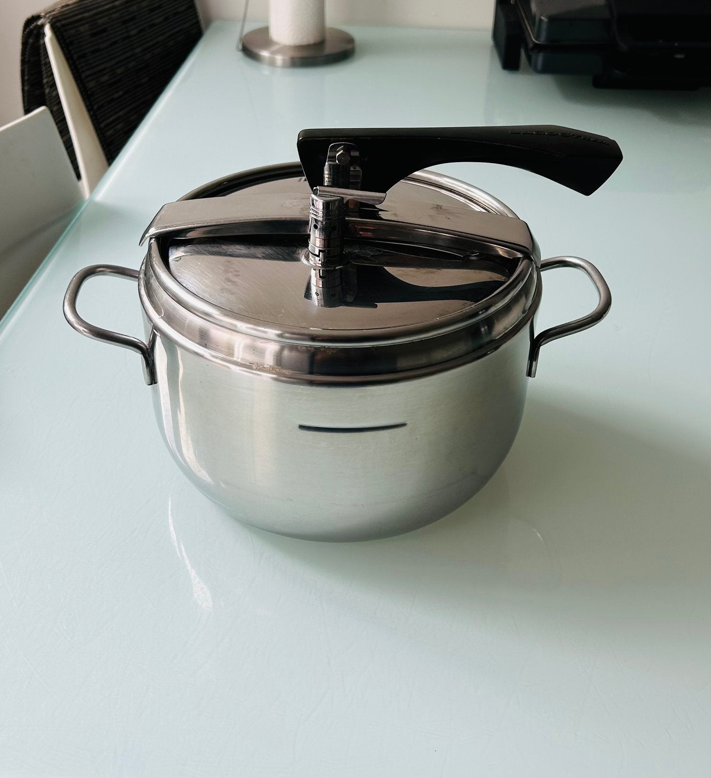 Cocotte minute LAGOSTINA ITALY  4L, Enlèvement, Comme neuf, Cocotte