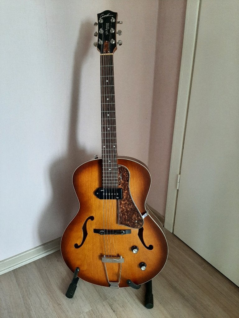 Semi Elektrische Gitaar Godin 5th Aveneu King Pin, Musique & Instruments, Enlèvement, Comme neuf, Semi-solid body, Autres marques