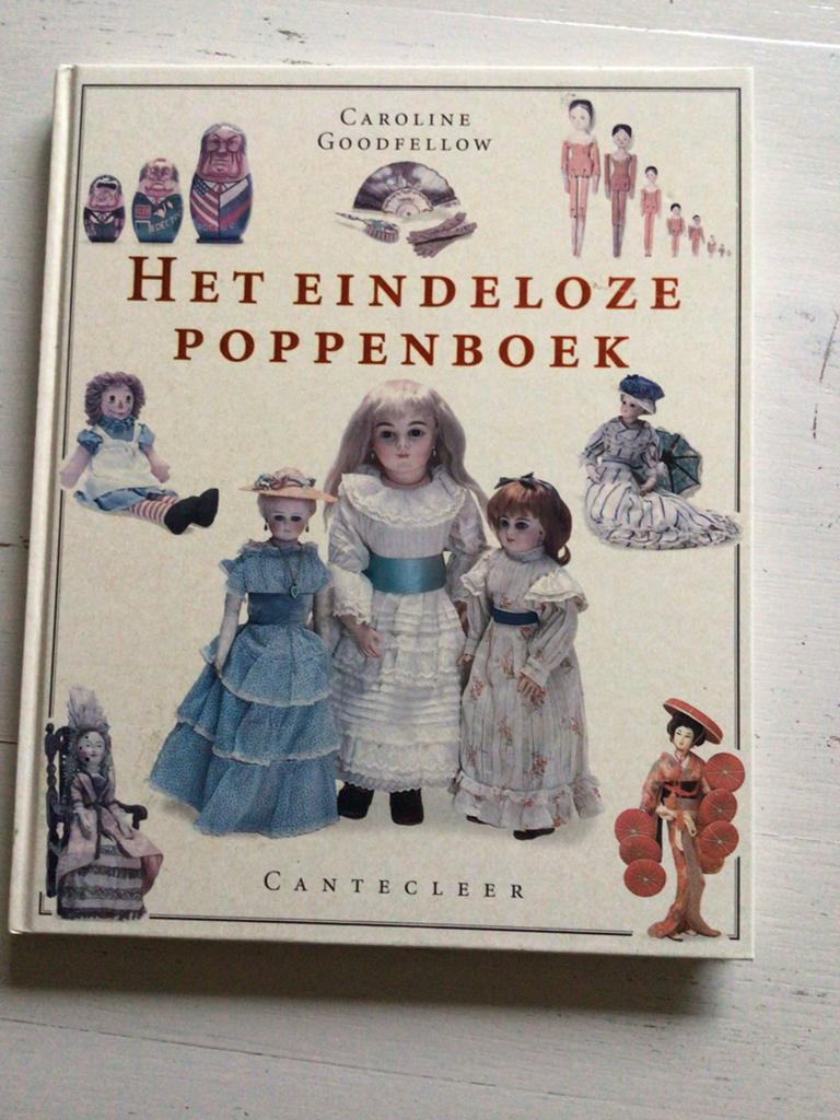 Het eindeloze poppenboek, Ophalen of Verzenden