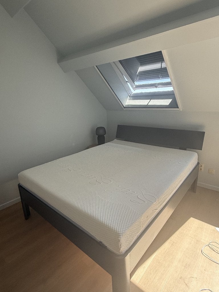 Bedkader + 2 lattenbodems + matras (160x200) - Sleepworld, Huis en Inrichting, Slaapkamer | Matrassen en Bedbodems, Ophalen, Tweepersoons