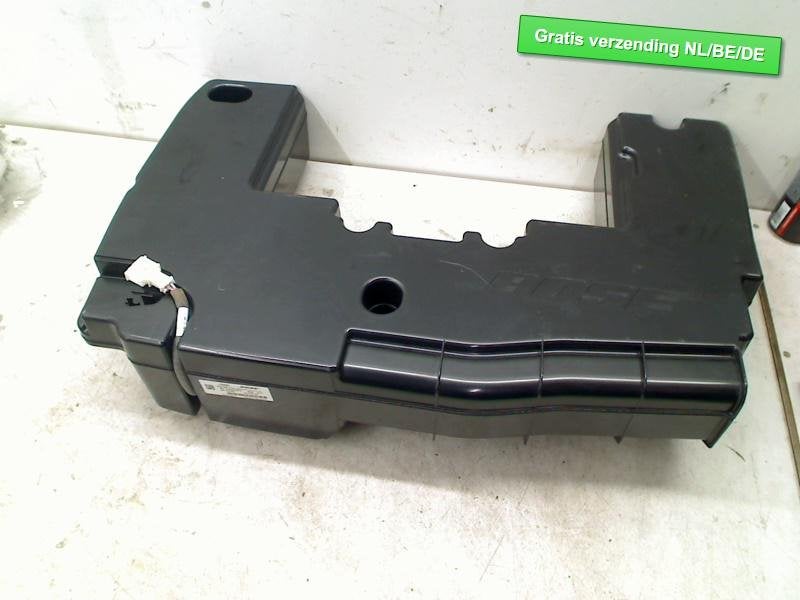 SUBWOOFER BOSE Audi A1 Sportback (8XA / 8XF) (8X0035412A), Auto-Union-Straße  1,
85057  Ingolstadt, DE, Info@audi.de, Audi, Utilisé