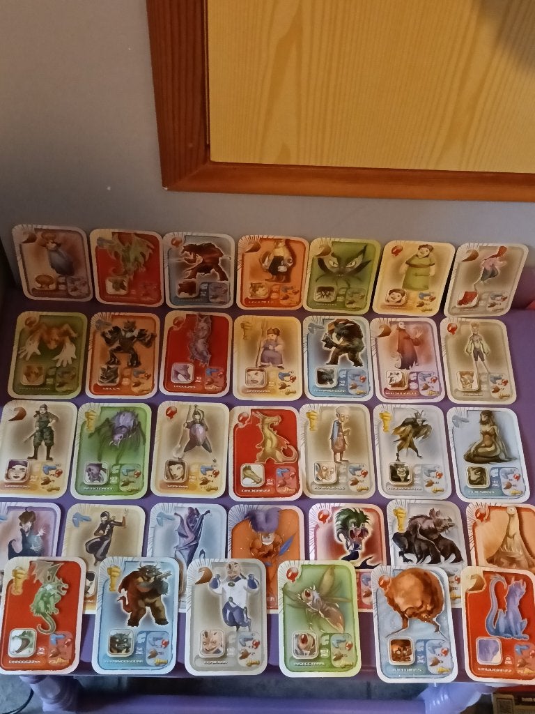 34 kaarten: spinning monsters., Verzamelen, Supermarktacties, Ophalen of Verzenden