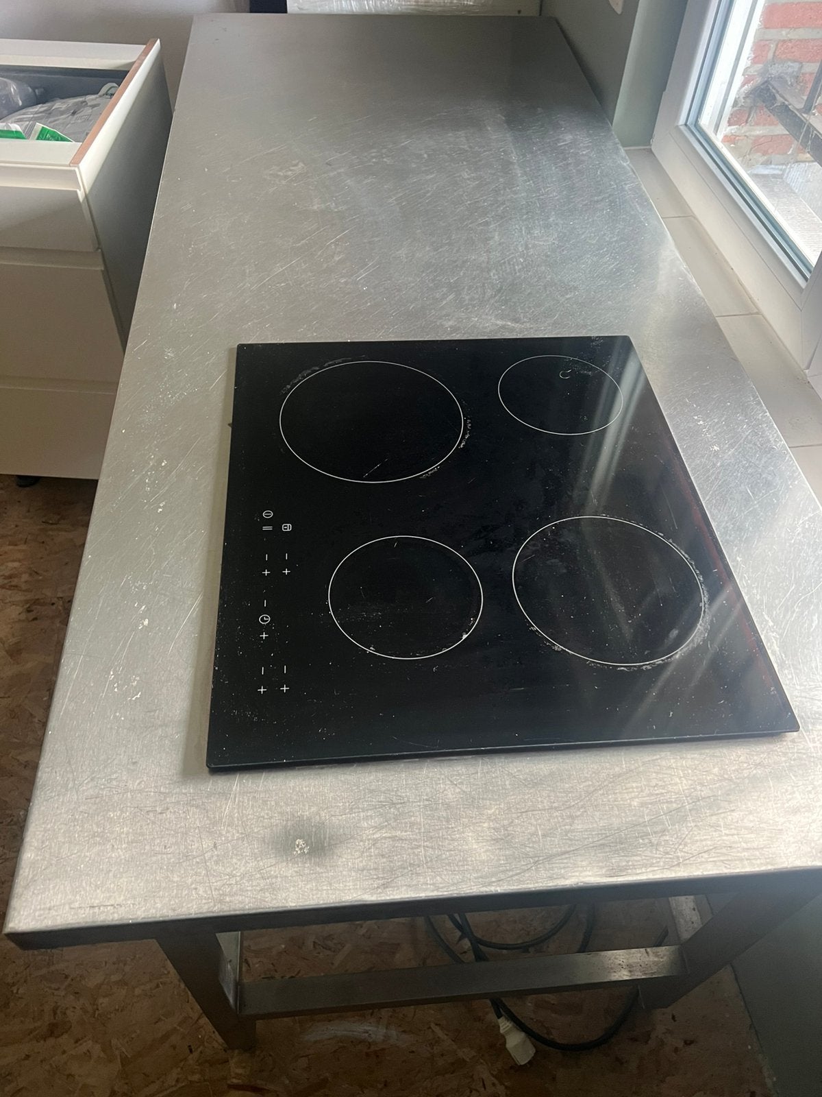 Inox tafel met kookplaat elektrisch, Ophalen, Gebruikt, Elektrisch