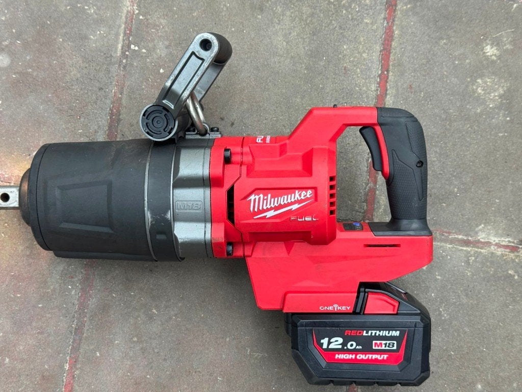 Milwaukee M18 FUEL ONE-KEY 1” slagmoersleutel., Ophalen, Zo goed als nieuw