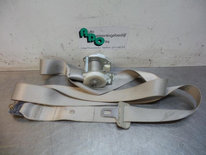 Veiligheidsgordel links-achter van een Subaru Legacy (Legacy, Subaru, Gebruikt, -, -