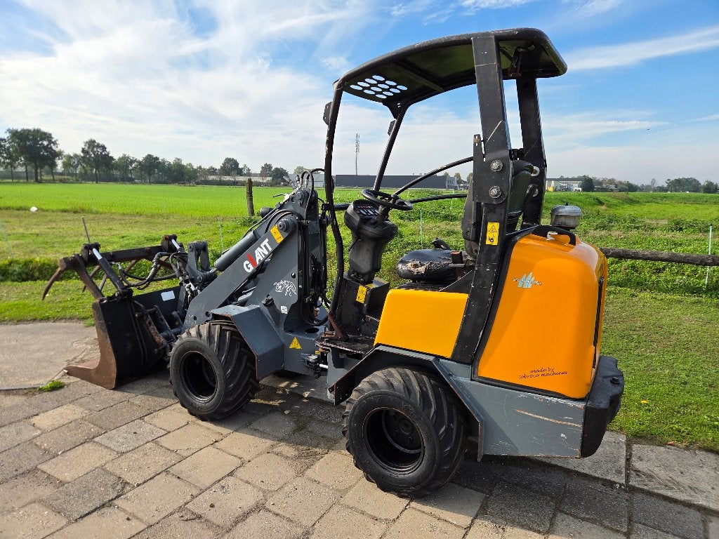 Giant D263SW shovel, Zakelijke goederen, Ophalen, Wiellader of Shovel