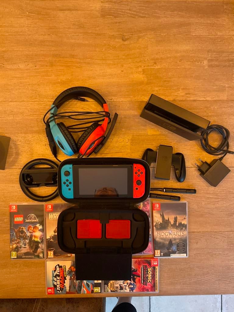 Nintendo Switch 1 + jeux et accessoires, 1 joueur, À partir de 7 ans, Comme neuf, Autres genres