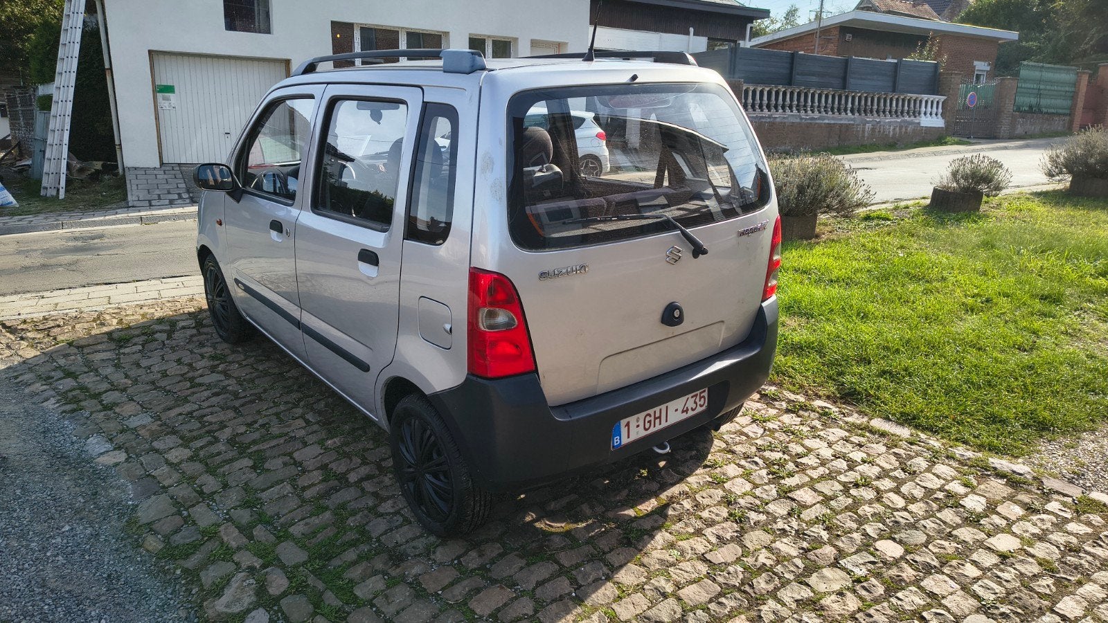 Belle Suzuki Wagon R+, Argent ou Gris, Achat, Boîte manuelle, 5 portes