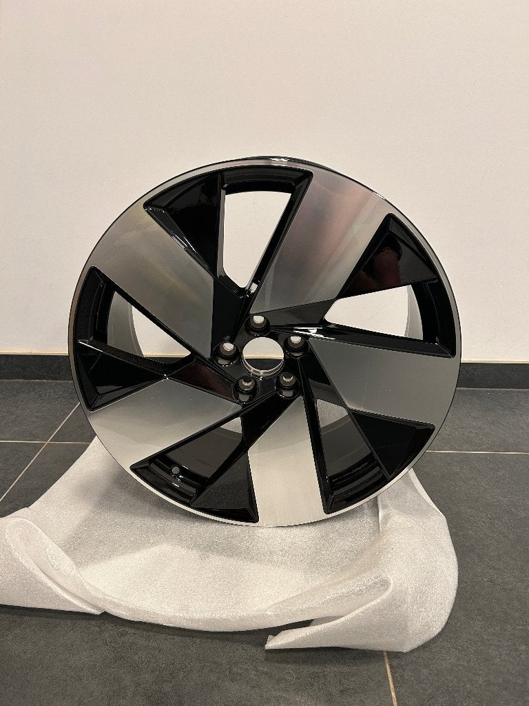 Volvo XC40 Black Diamond 20", Ophalen, Velg(en), Nieuw, All Season