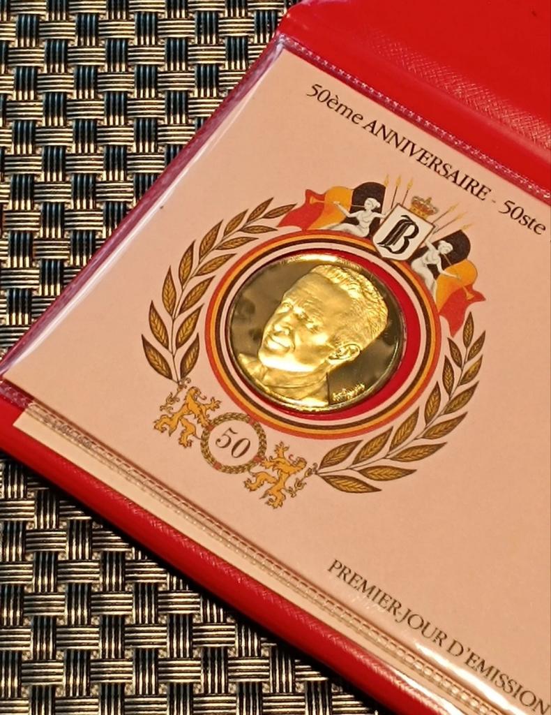 Nouveau coffret médaille 50ème anniversaire SM Roi Baudouin, Timbres & Monnaies, Pièces & Médailles, Enlèvement