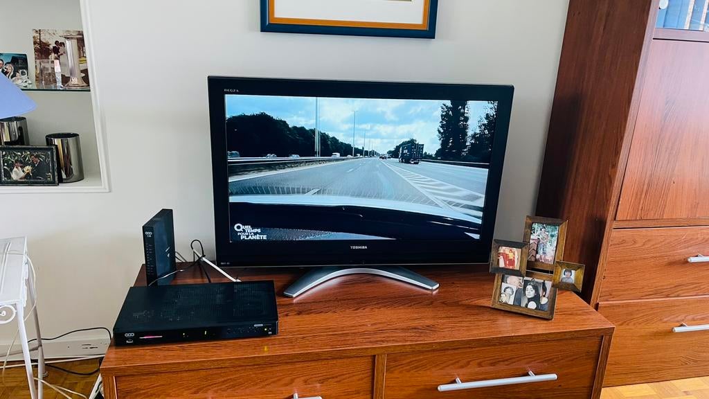 TV LCD 37 pouces Toshiba avec télécommande, TV, Hi-fi & Vidéo, Enlèvement, Utilisé