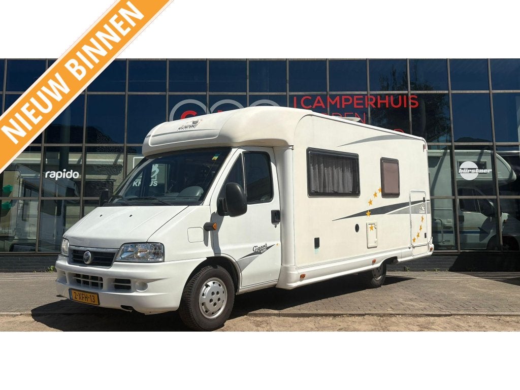 Elnagh Gigant Airco,XLGarage,Vastbed, Ringverwarming, 6 tot 7 meter, Bedrijf, Koelkast
