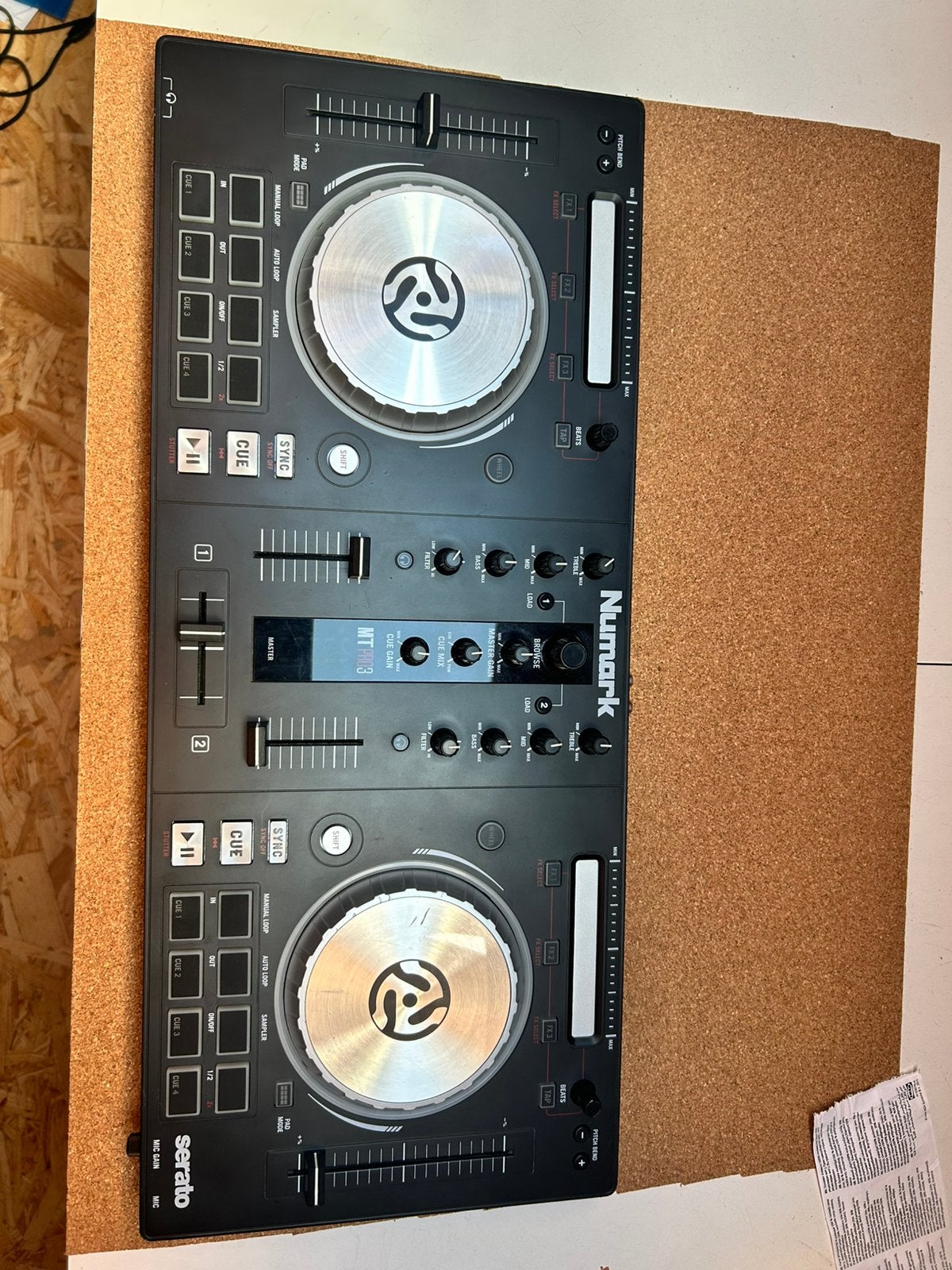 Numark Serato dj pro, Muziek en Instrumenten, Dj-sets en Draaitafels, Ophalen of Verzenden, Zo goed als nieuw, Dj-set, Numark