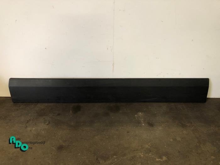 Bande décorative d'un Volkswagen Crafter (Crafter 06-), Volkswagen, -, 3 mois de garantie, Utilisé