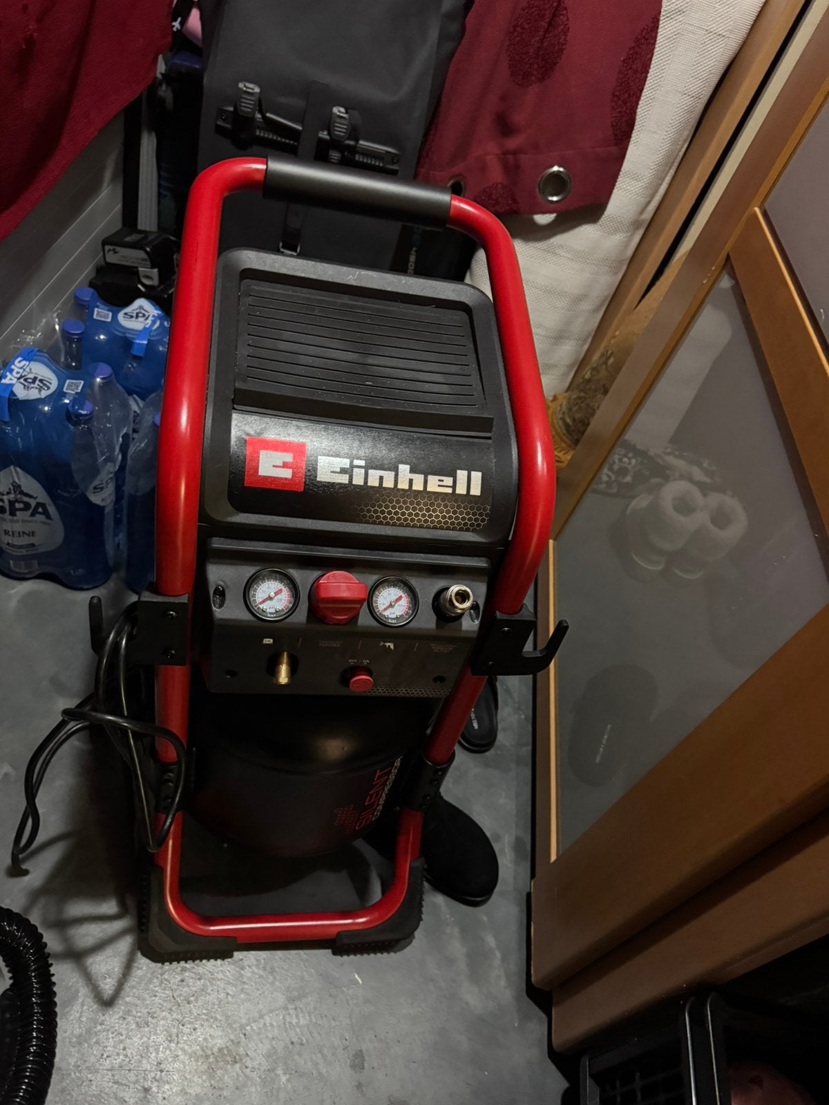 Compresseur Einhell 24 L Silent + tuyau + pistolet, Doe-het-zelf en Bouw, Ophalen, Zo goed als nieuw