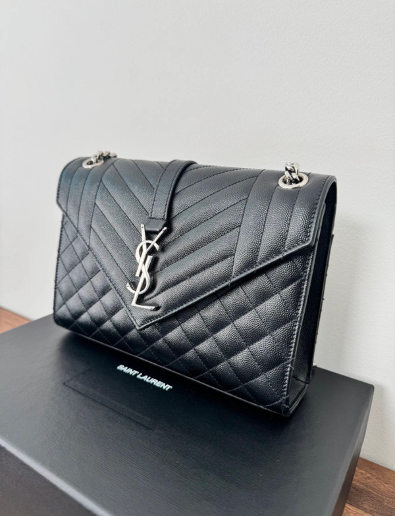 Sac Saint Laurent (YSL) Enveloppe Medium - Noir & Argent, Enlèvement, Comme neuf, Noir
