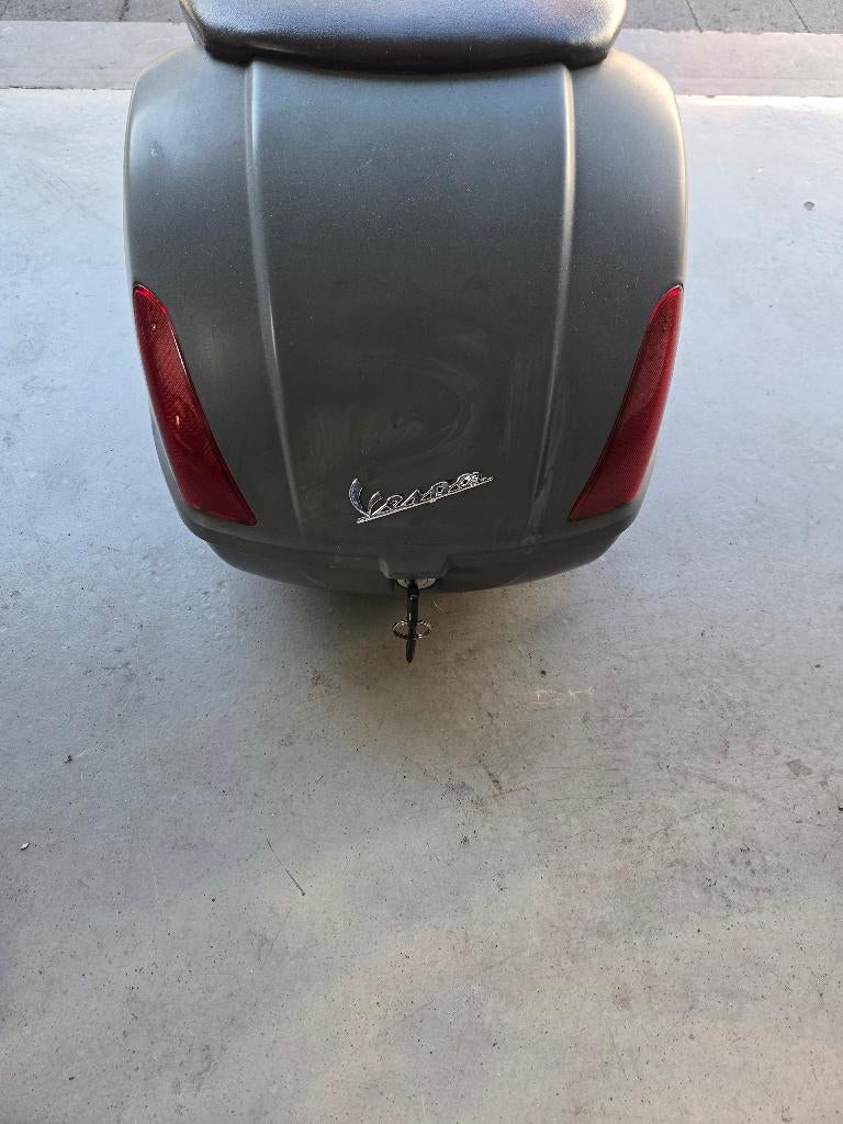 topcase vespa gts 125, 200, 250 , 300, Enlèvement