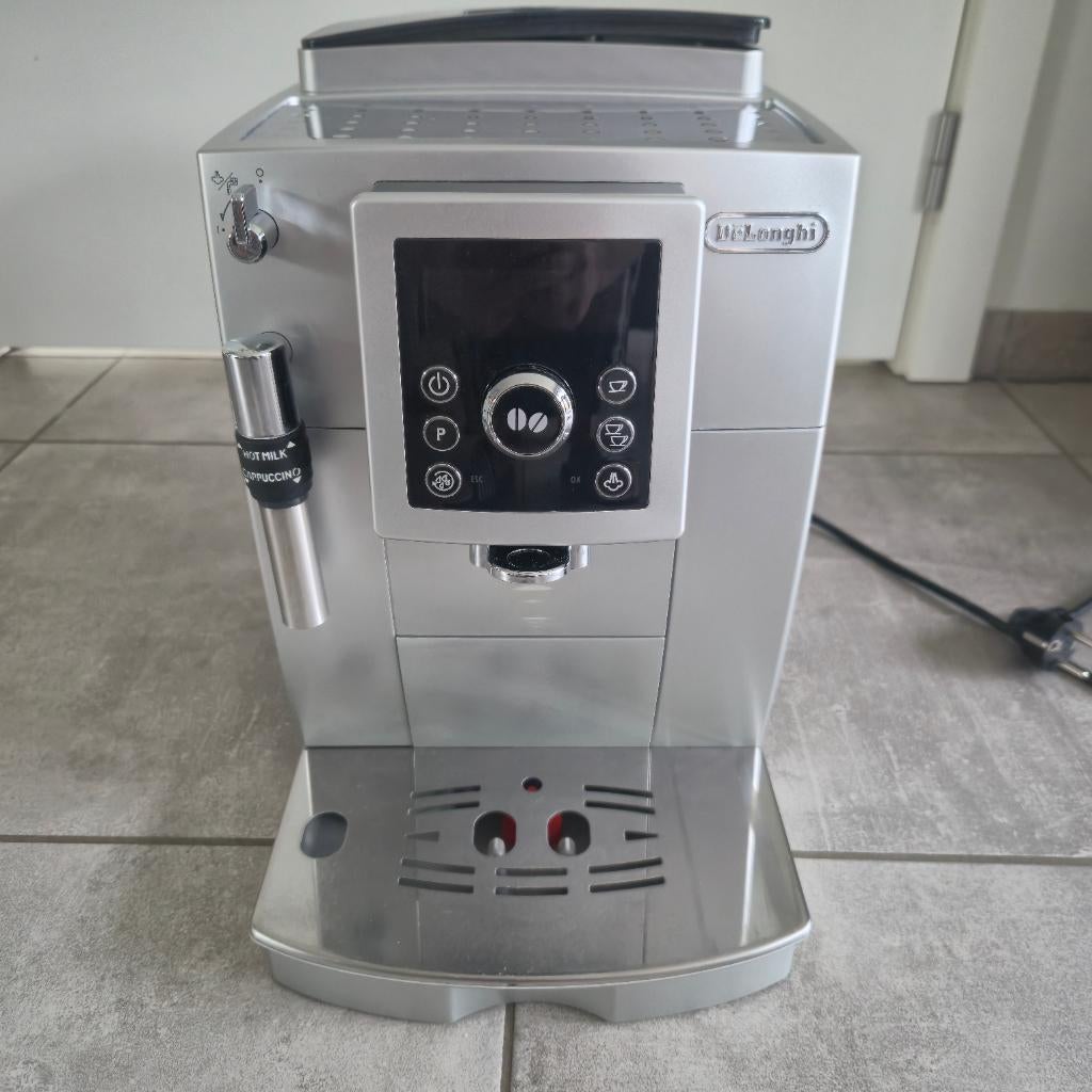 Machine à café delonghi, 2 tot 4 kopjes, Ophalen, Refurbished, Espresso apparaat