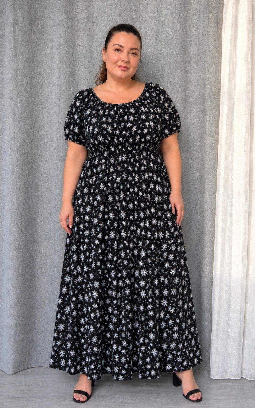 Robe longue noire à imprimé floral blanc taille 48 neuve, Taille 46/48 (XL) ou plus grande, Enlèvement ou Envoi, SOROKKA, Sous le genou