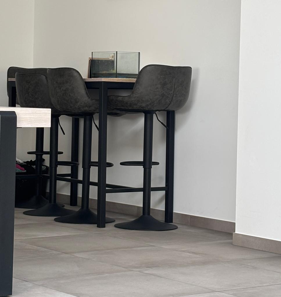 Chaises de bar avec table., Enlèvement, Comme neuf