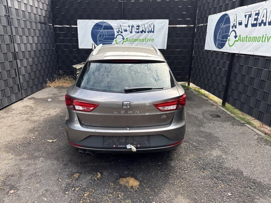 HAYON ARRIÈRE / MALLE Seat Leon ST (5FF) (|5F9827024|), Autos : Pièces & Accessoires, Haillon arrière, Seat Deutschland GmbH, Service@seat.de