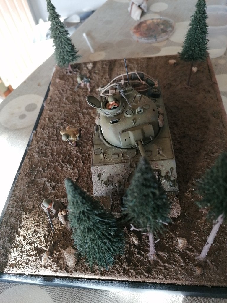 WWII diorama sherman, Ophalen, Diorama