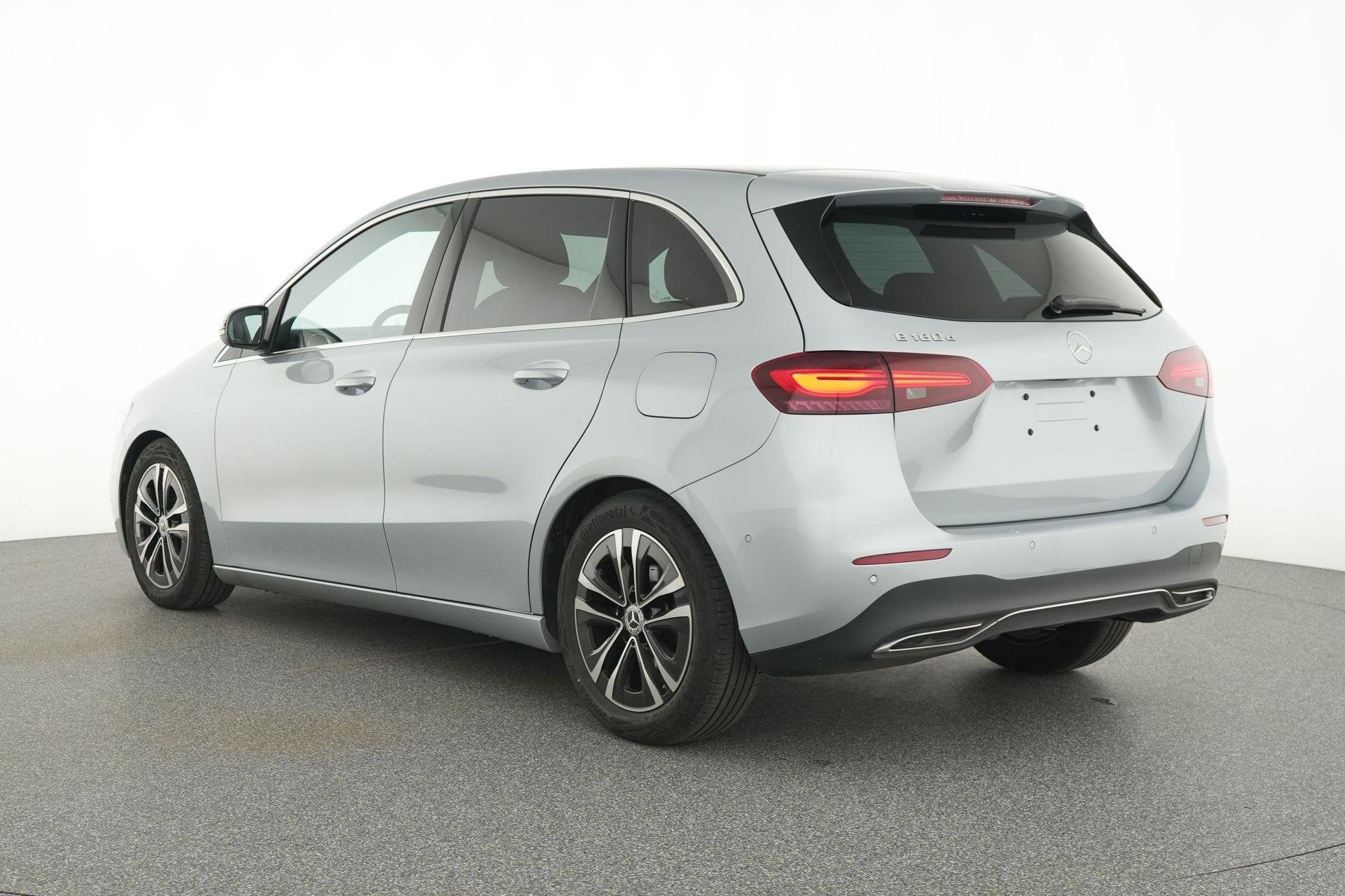 Mercedes-Benz B-klasse 180 D Business Line | Smartphone Inte, Auto's, Mercedes-Benz, 745 kg, Gebruikt, Zwart, 4 cilinders