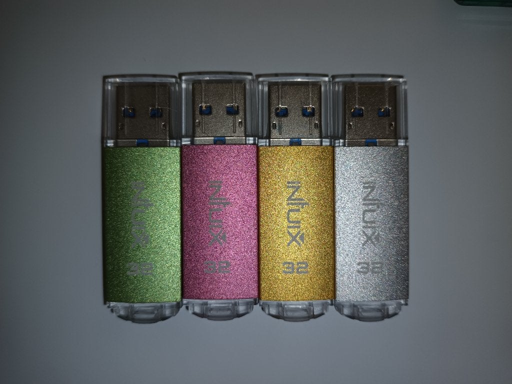 Usb sticks, Computers en Software, USB Sticks, Ophalen of Verzenden, Gebruikt, Intuix, 32 GB