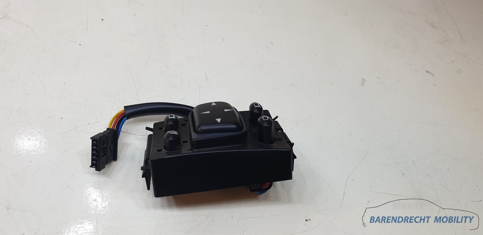 Mercedes W220 S Klasse spiegelverstelling spiegel verstellin, Auto-onderdelen, Gebruikt, Mercedes-Benz AG, Mercedes-Benz, Mercedesstrasse 120
70372  Stuttgart, DE