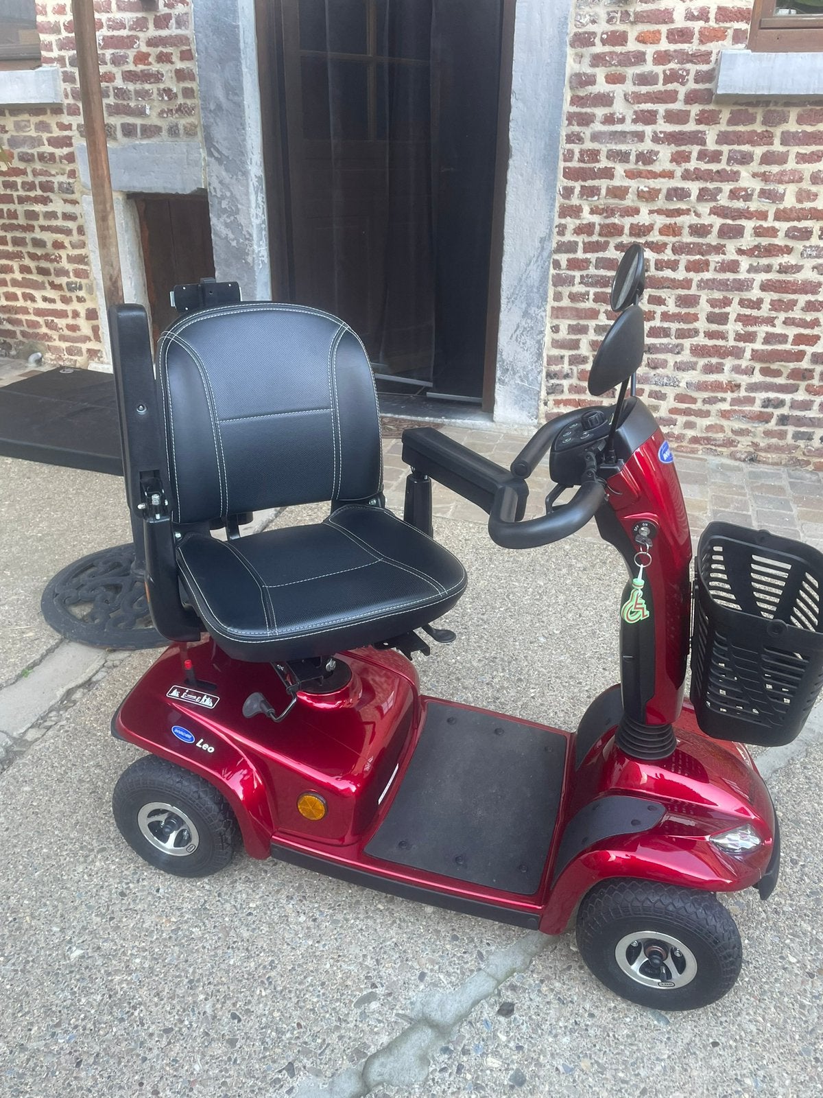 Scooter pmr leo 4, Enlèvement, Comme neuf