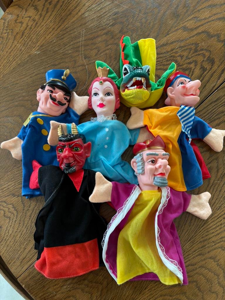 ensemble de marionnettes à main de type Kasperle, Enlèvement, Comme neuf