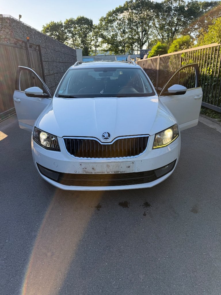 Roda Octavia Combi 2.0 TDI DSG Automatique | 2016 | Euro 6b, Enlèvement, Utilisé
