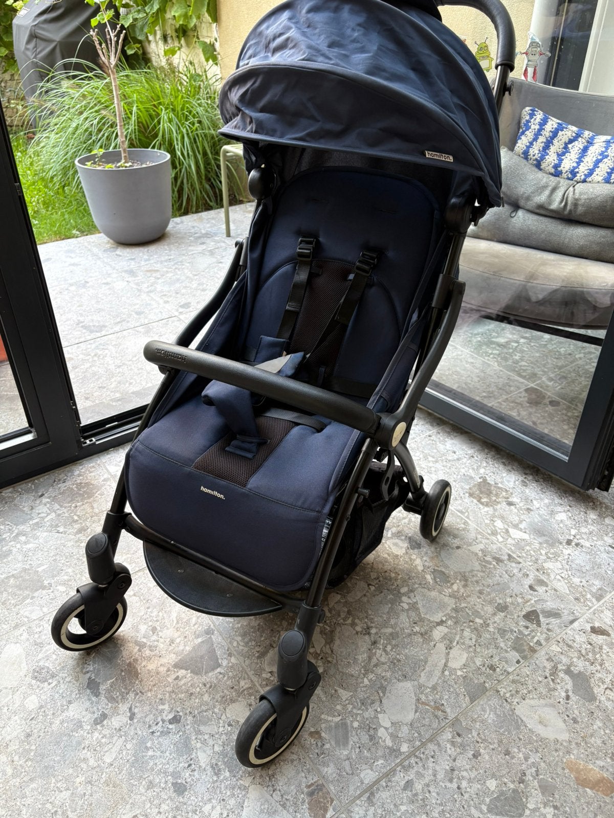 Pousette compacte Hamilton, bleu foncé, Enfants & Bébés, Enlèvement, Utilisé, Poussette, Autres marques