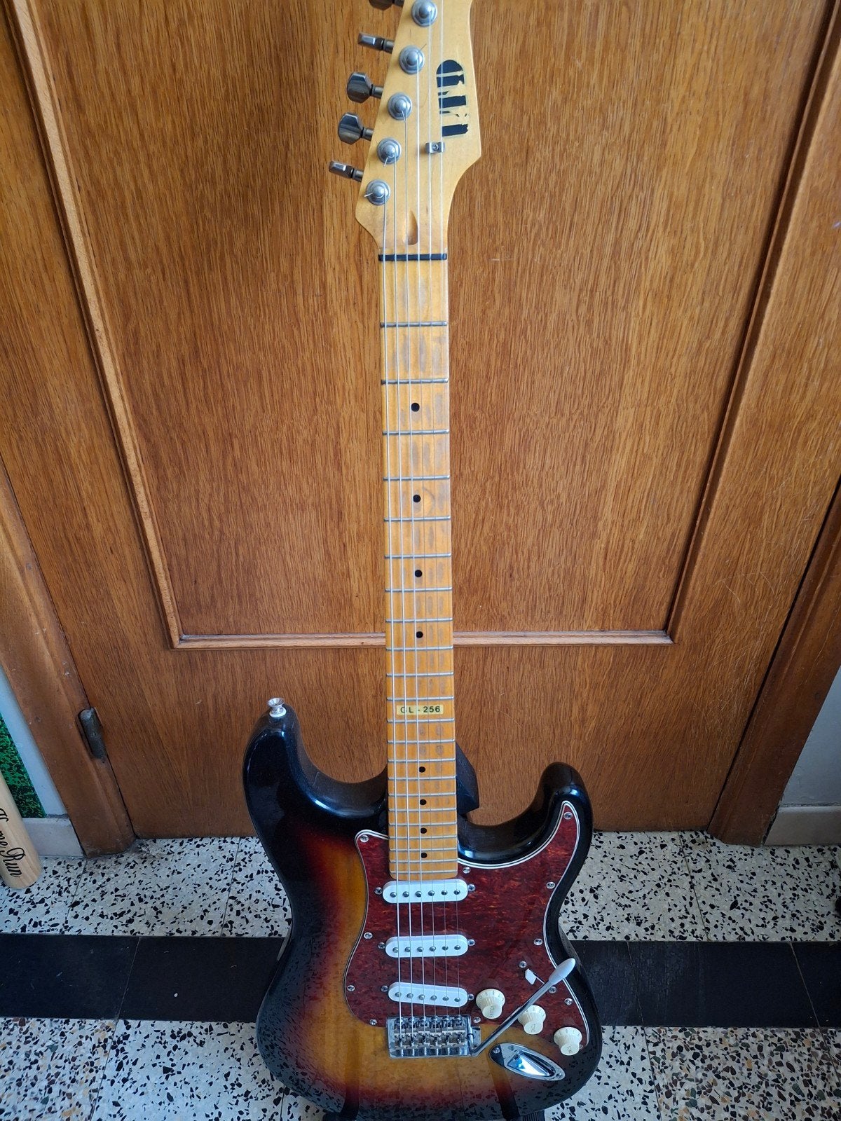 ltd strat, Musique & Instruments, Instruments à corde | Guitares | Électriques, Enlèvement