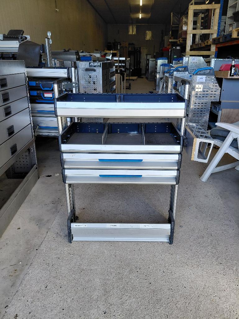 SORTIMO KAST(1157) L 78 B 38 H 105 € 399, Ophalen, Zo goed als nieuw