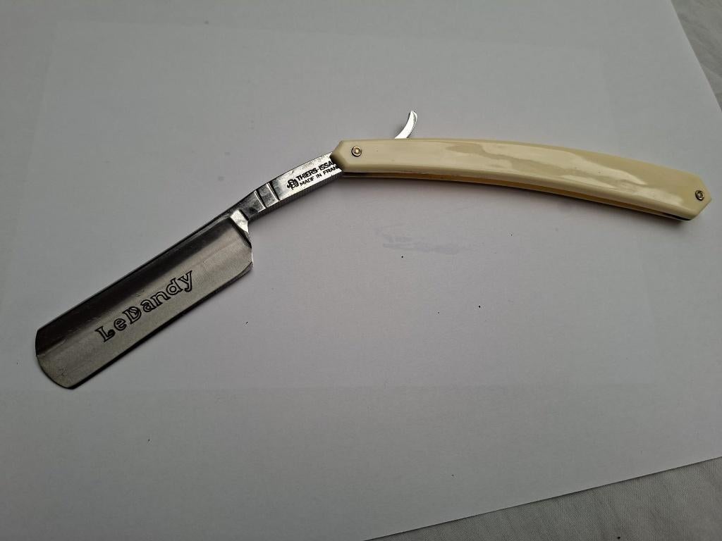 Rasoir Thiers-Issard Le dandy 6/8 plastique noir, acier C135, Enlèvement ou Envoi, Neuf