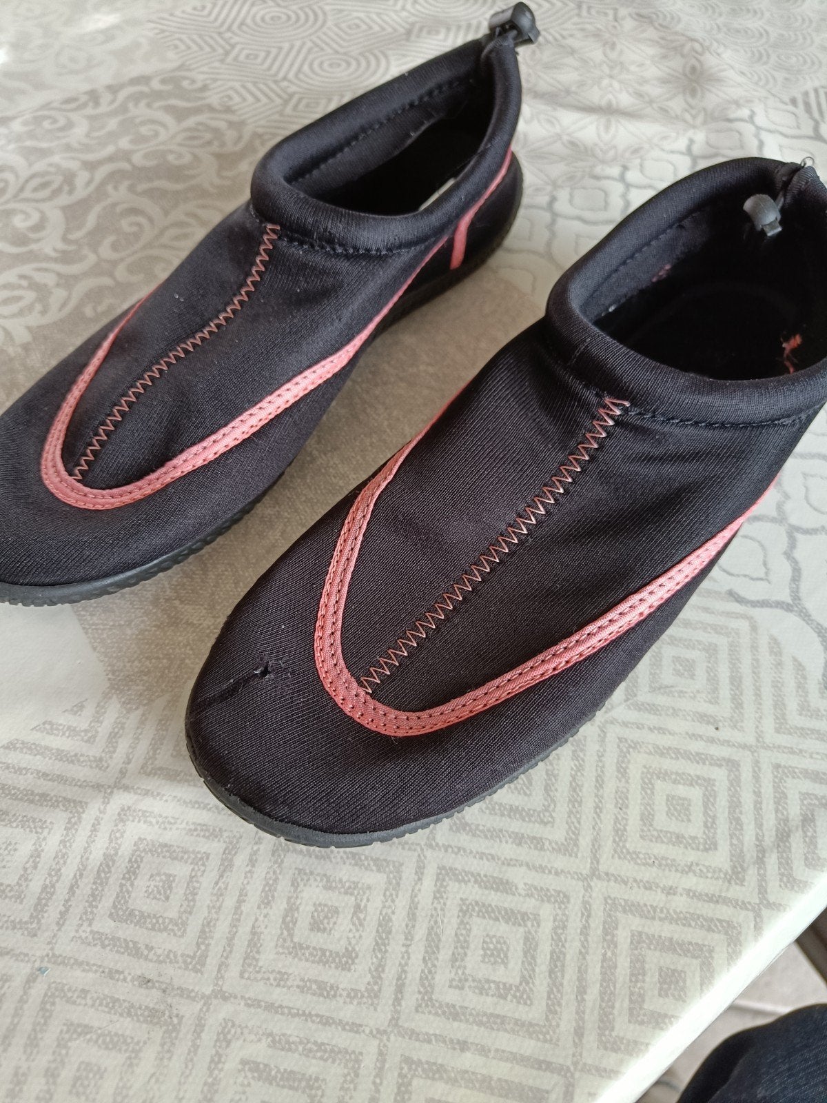 Waterschoenen maat 38, Ophalen, Zo goed als nieuw