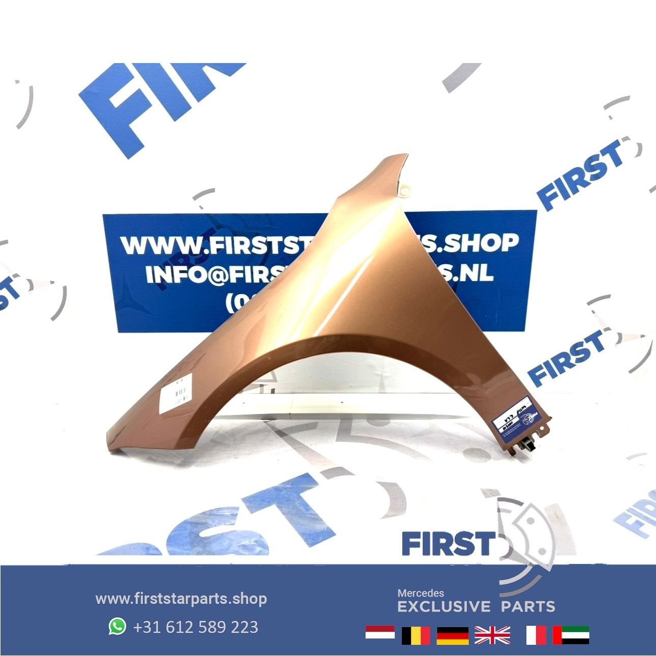 W118 CLA ZIJSCHERM LINKS Mercedes A1188810300 CLA35 AMG 2018, Gebruikt, -, Links, Ophalen of Verzenden
