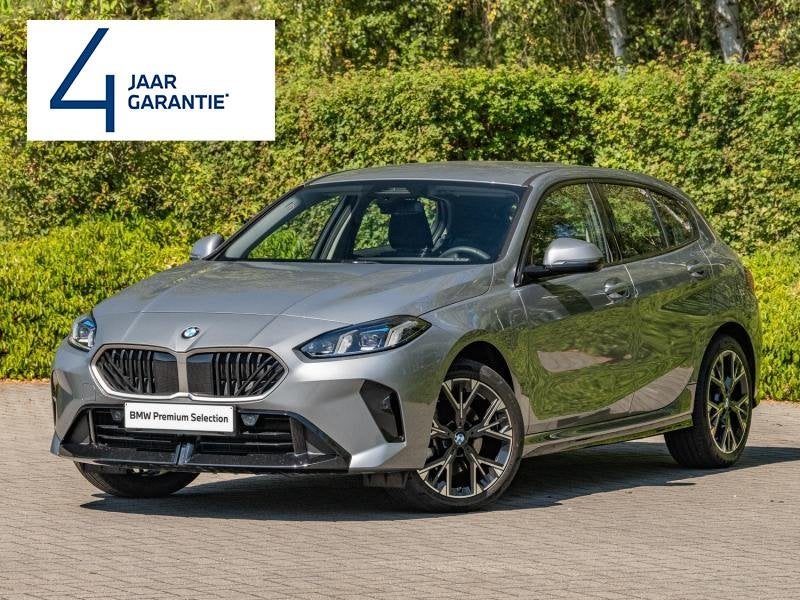 BMW 1-Serie 116i / M Sport Design, https://public.car-pass.be/vhr/d969ce1e-0dc6-41cf-94e9-895c86240a85, Bedrijf, 5 deurs, Zilver of Grijs