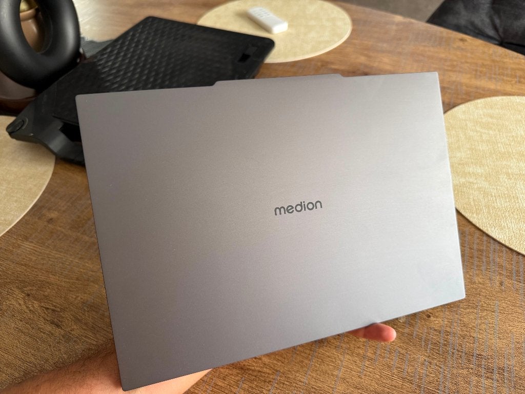 Medion S1 OLED, Computers en Software, Windows Laptops, Zo goed als nieuw, 14 inch, SSD, 4 Ghz of meer, 16 GB, Azerty, Met videokaart