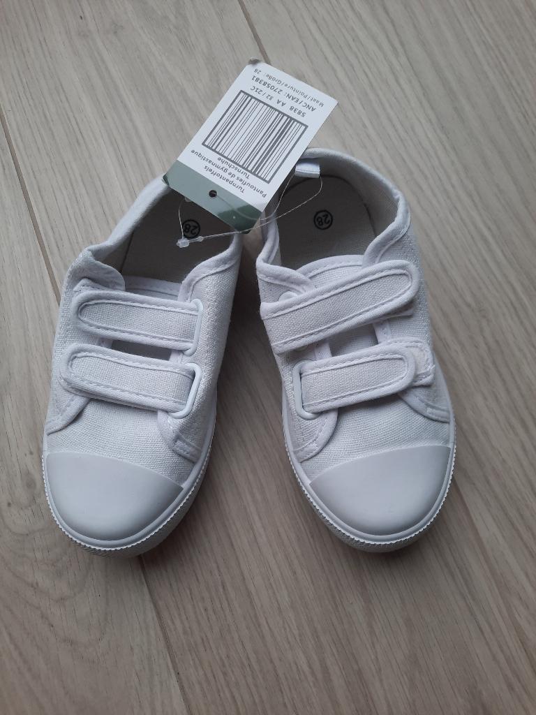 Witte turnpantoffels (m28), Sports & Fitness, Gymnastique, Enlèvement ou Envoi, Neuf, Blanc, Chaussons de gymnastique