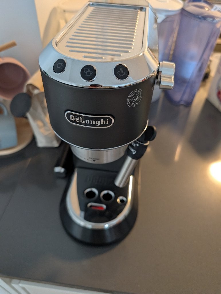Delonghi Dedica Style koffiezetapparaat, Elektronische apparatuur, Koffiezetapparaten, Ophalen